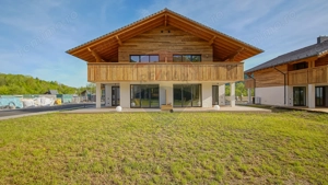La poalele Bucegilor, ultimul chalet din proiectul Alpinia · Râșnov - imagine 4