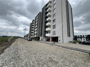 Apartament cu 2 camere etaj 1 cu parcare subterana zona Doamna Stanca
