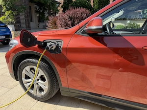 Bmw x1 25e, 30.000km hybrid electric la priza, 220 cp, 4x4, benzina 1500 - imagine 7