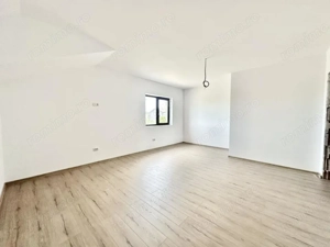 Duplex cu 4 camere - 116 mp - strada privata - Mosnita - imagine 13