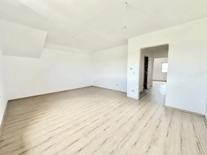 Duplex cu 4 camere - 116 mp - strada privata - Mosnita - imagine 16