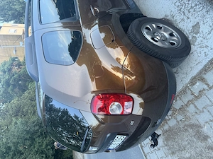 Vând Dacia Duster 4x2 - imagine 9