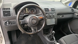Vand sau schimb VW Touran  - imagine 4