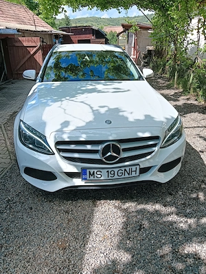 Vând Mercedes Benz C220