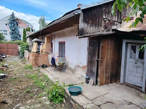 De vanzare casa demolabila cu teren 302 mp, front 9,6 m, str. Minerilor  - imagine 3