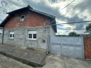 CASA SOLIDA CU TEREN SI CURTE,  BOCSA VASIOVA. COMISION ZERO - imagine 15
