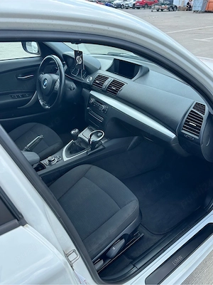BMW Seria 1 118i LCI 2011 2.0 benzina 143cp  - imagine 9