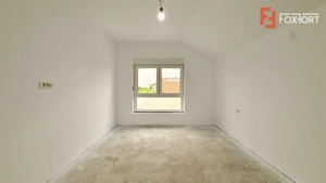 Duplex despartit, de vanzare 4 camere - curent trifazic - Mosnita Veche - imagine 8