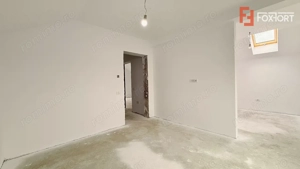 Duplex despartit, de vanzare 4 camere - curent trifazic - Mosnita Veche - imagine 11