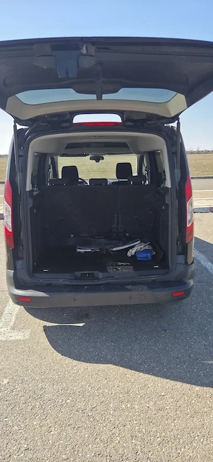 Ford Tourneo Connect negociabil - imagine 9