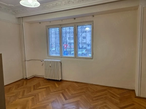 Inchiriez apartament cu trei camere parter  AFI COTROCENI pretabil spatiu birou si loc de parcare - imagine 7