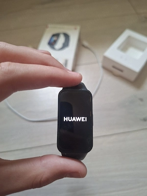 Vând Huawei Band 8 