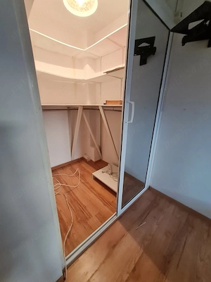 Se vinde apartament 3 camere decomandat - imagine 5