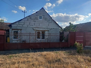 Vand casa sau schimb 