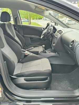 vând Seat Leon Referance Sport Edition 1.6 MPI 102cp an 2009 - imagine 5