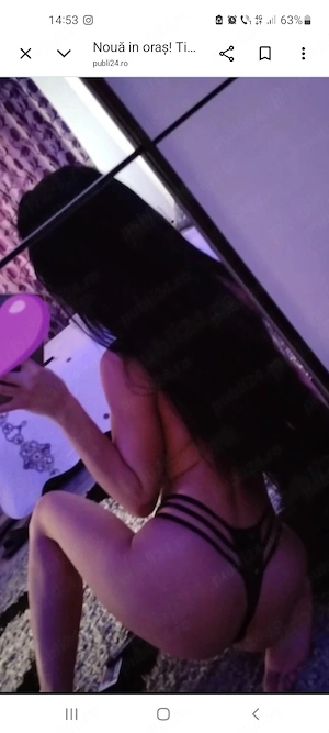 Ella,bruneta focoasa dulce,și reala..