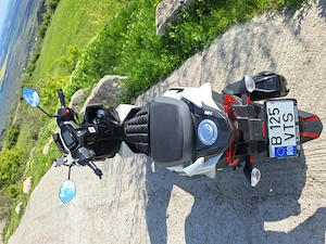Vand Scuter Suzuki Avenis an 2024, 2050km, inca 3 ani de garantie, consum 1.8%, stare foarte buna - imagine 4