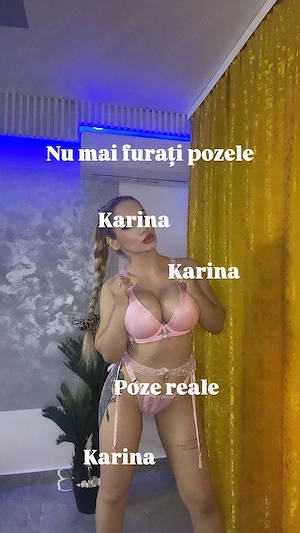 Karina tânără la tine în oraș fără grabă 