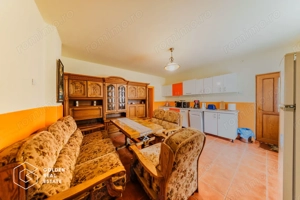 Afacere la cheie: Pensiune functionala sau casa de locuit, Ghioroc - imagine 17