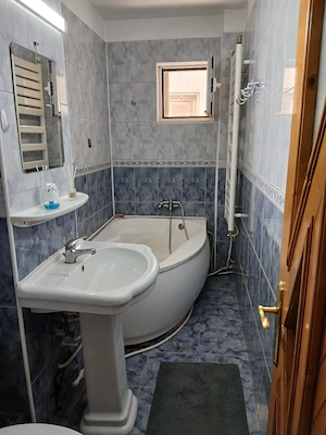 2cam dec.A-uri et1str.traian 70000euro - imagine 10