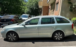 Vand Skoda Octavia 2 1,2 TSI, automata - imagine 2