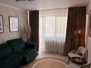 Închiriez Apartament 2 Camere în Zona Centrală – Renovat, Gata de Mutare