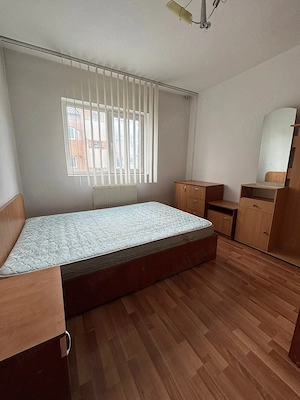 Apartament 4 camere decomandat Târgoviște Micro 4 - imagine 3