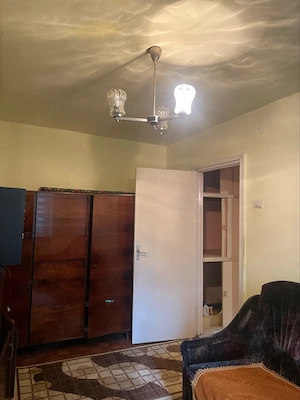 Vand apartament , 2 camere , parter , micro 1 , Aleea Pinilor - imagine 2