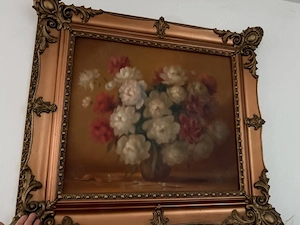 Vând tablou florar cu rama ornamentala impunatoare