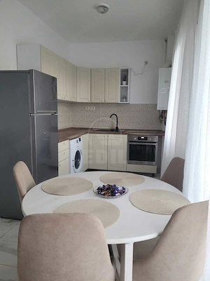 Apartament de 2 camere, zona centrala, Floresti
