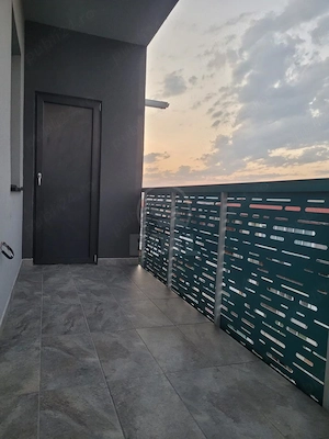 Apartament 2 camere semidecomandat zona Eroilor bloc cu lift - imagine 8