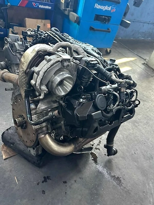 Motor Audi 3.0 TDI 272CP cod CRT, Euro 6, este complet dar este defect, se poate proba - imagine 4