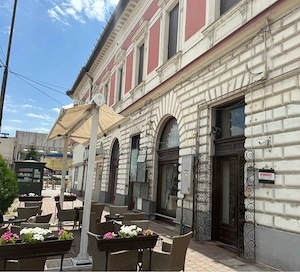 OPORTUNITATE RARA !!De inchiriat o locatie excelenta ultracentral ! - imagine 3
