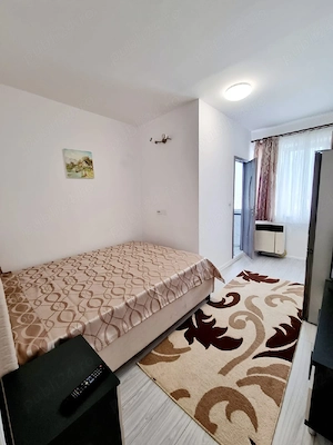 Închiriez garsonieră 