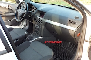 Opel Astra H caravan 1,9 TD - imagine 4