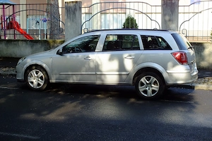 Opel Astra H caravan 1,9 TD - imagine 6