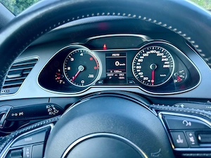 Audi A4 B8 2.0 Diesel din 2013 - imagine 5