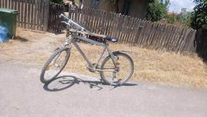 vând bicicleta 