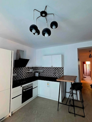 Apartament 1 camera ultracentral, bloc nou, etaj 1, decomandat - 430 euro - imagine 4