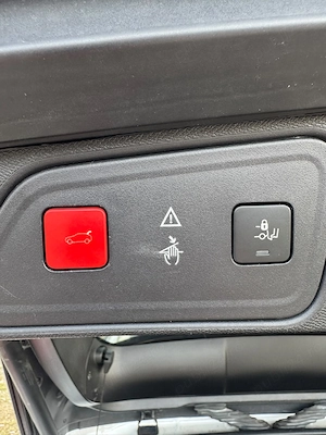 Peugeot 3008 Benzină Cutie automată - imagine 9