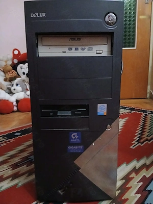 Calculator Pentium 4, Carcasă Delux & Componente ASUS - Gigabyte
