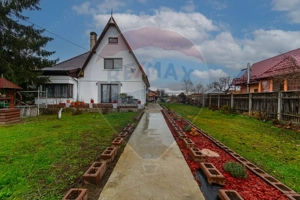 OPORTUNITATEI CASĂ modernă | 238mp utili și teren intravilan 7150mp