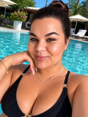 O femeie sexi poze reale 100% confirmări Watsapp lucrez singură fără colegă!! 