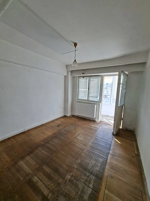 De vanzare apartament 3 camere decomandat (Decebal) - imagine 7