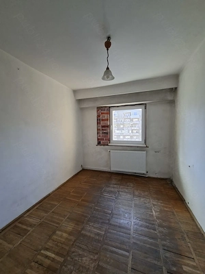 De vanzare apartament 3 camere decomandat (Decebal) - imagine 4