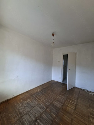 De vanzare apartament 3 camere decomandat (Decebal) - imagine 5