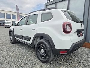 Dacia Duster 1.5 dci 4 x 4, 2021, pret cu TVA, factura fiscala.  - imagine 5