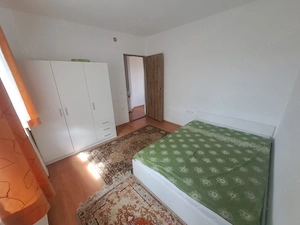 Închiriez apartament cu doua camere 