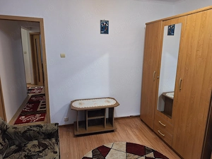 PROPRIETAR Inchiriez apartament 2 camere decomandate - imagine 7