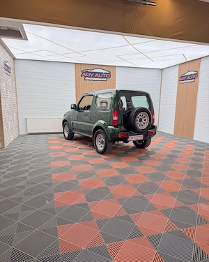 SUZUKI JIMNY 1,3 Benzina . 86 Cp . 4x4 la buton . Garantie 12 luni . Buy-Back . Test-Drive . Livrare - imagine 4